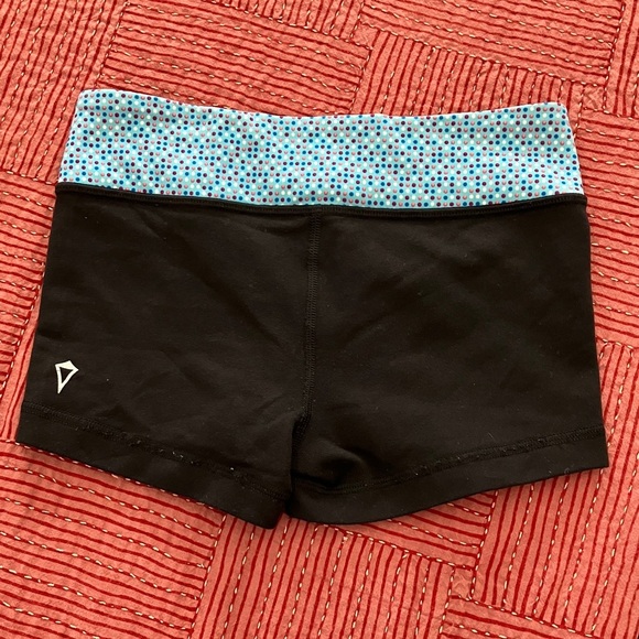 Iviva girls size 6 Black Shorts with Blue Polka Dot Waistband - Picture 7 of 12